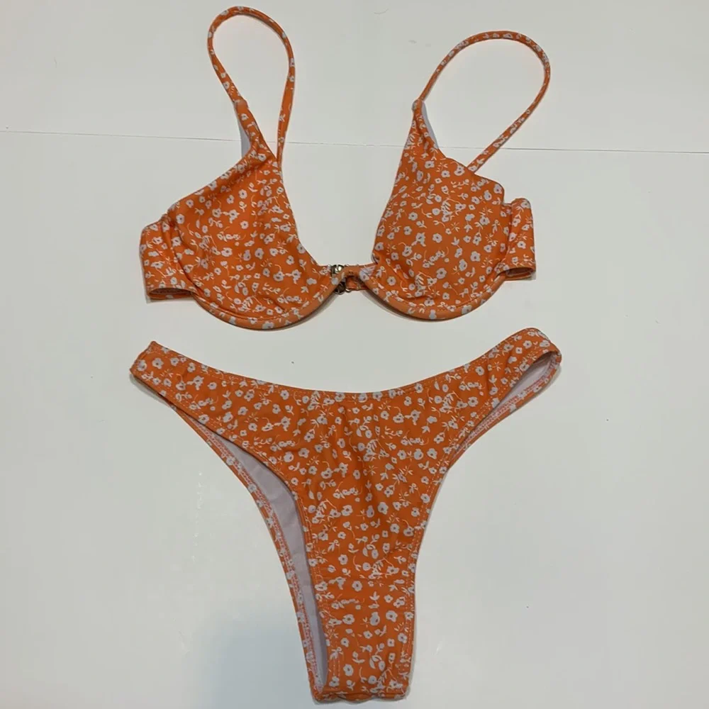 Swimsuit - Picture 2 of 6